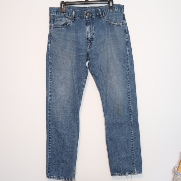Levi's Regular Fit Light Wash Jeans - Picture 1 of 7